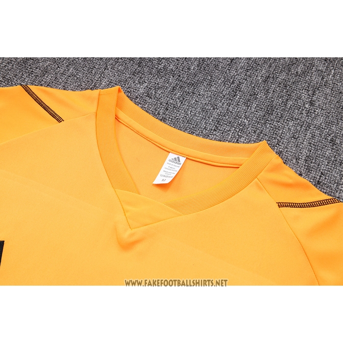 Tracksuit
 SC Internacional Short Sleeve
 2023-2024 Orange
 - Shorts
